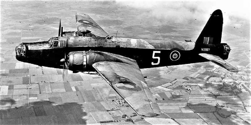 Όταν η R.A.F. βομβάρδιζε το Λαύριο... RAF war