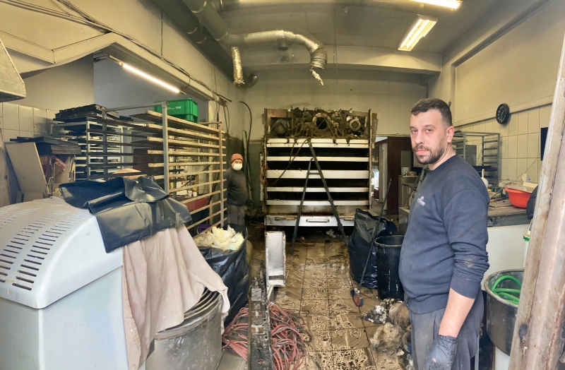 Ένα μήνα μετά τις πλημμύρες η «Πολιτεία» καταγράφει την κατάσταση στις Ιτιές - Όσοι μπορούν πληρώνουν, οι άλλοι… κλείνουν! ΚΩΣΤΑΣ ΜΑΚΡΥΔΑΚΗΣ 3