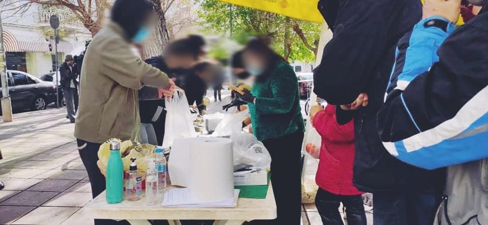 Συλλογική Κουζίνα Αλληλεγγύης Πάτρας - Συγκινεί το δευτεριάτικο τραπέζι της πλ. Βουδ 2 2