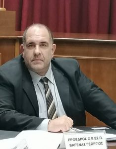 Δείτε τί γίνεται για "ρούχα με το κιλό", στις λαϊκές της Πάτρας! ΓΙΩΡΓΟΣ ΒΑΓΕΝΑΣ