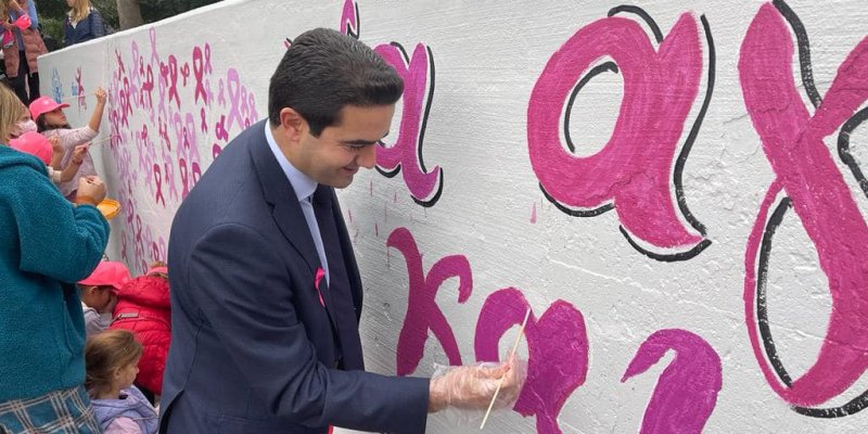 Ζωγράφισε σύνθημα για το "Άλμα Ζωής" ο Μιχάλης Κατρίνης katrinis 1