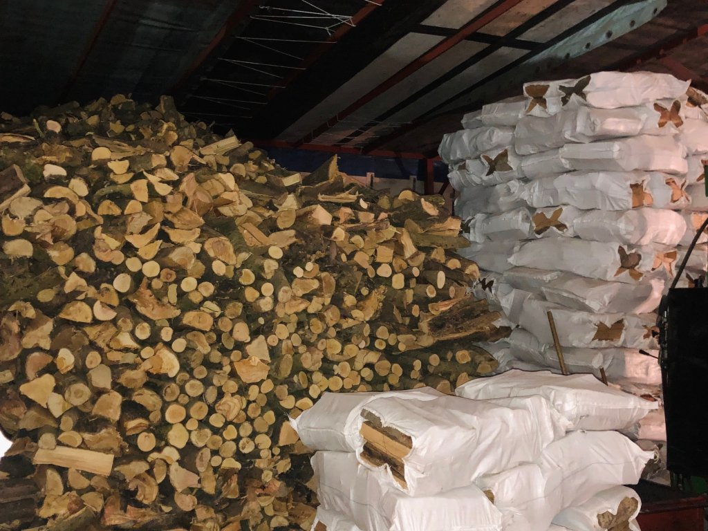 "Καίνε" οι τιμές των καυσόξυλων! Τι λένε οι έμποροι της Πάτρας για τη ζήτηση και την επάρκεια 1 ΚΕΝΤΡΙΚΗ 2