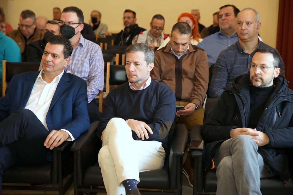 'σπιράλ': Ολομέλεια το πρωί του Σαββάτου στην αίθουσα του Εμπορικού Συλλόγου spiral olomeleia 6