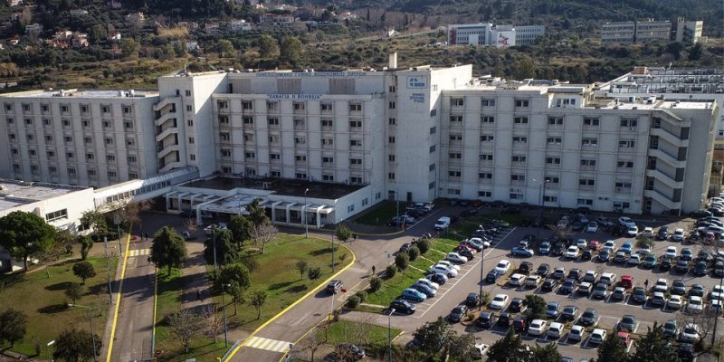 Πάτρα: Διασωληνωμένος στο Πανεπιστημιακό Νοσοκομείο εργαζόμενος σε εταιρία - Καταγγελία για εργατικό ατύχημα nosokomeio rio arthrou