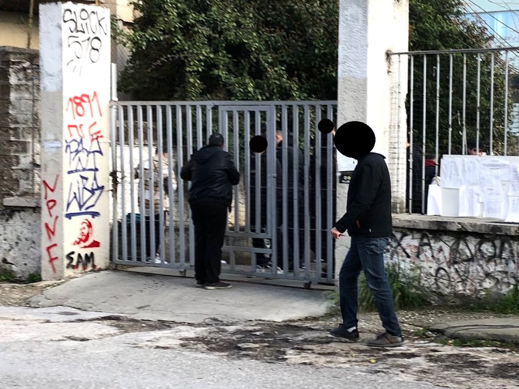 ΠΑΤΡΑ - "Φουντώνουν" οι καταλήψεις στα σχολεία για τα Τέμπη - Μαυροφορεμένοι προσήλθαν σήμερα μαθητές λυκείων 09