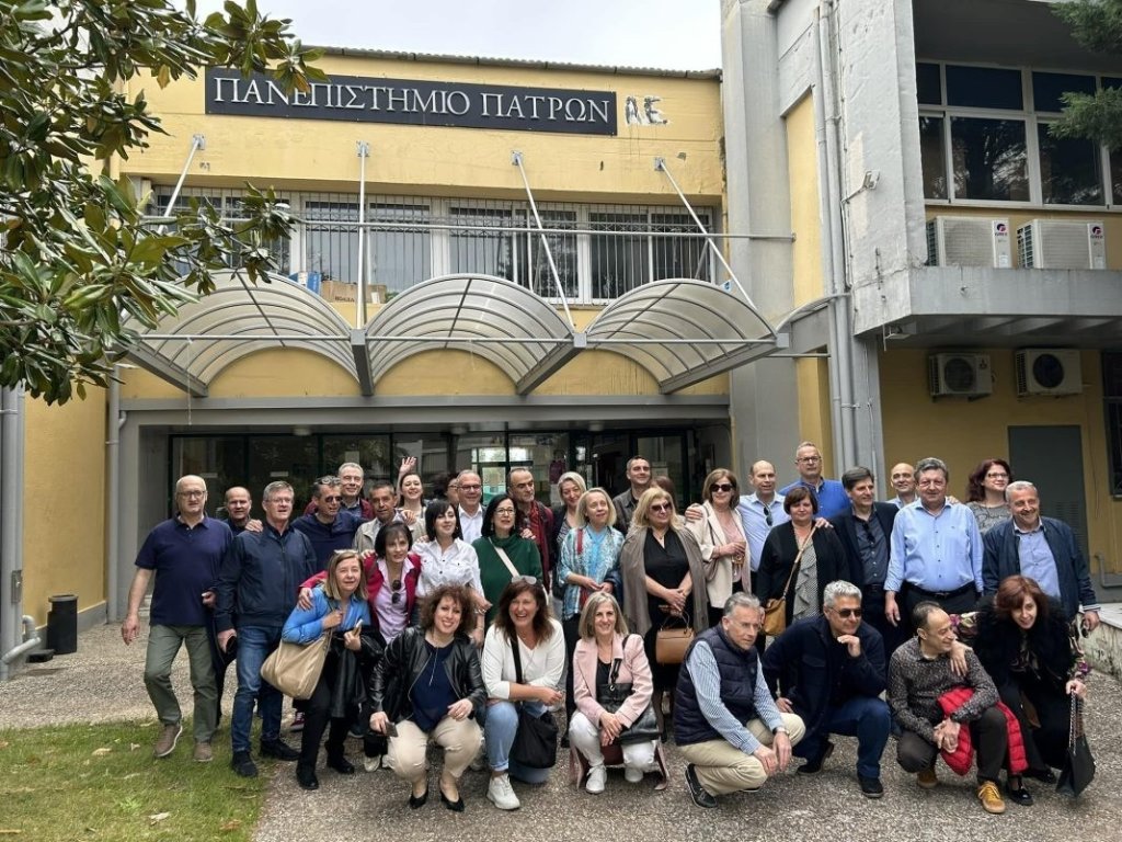 3 θεμα REUNION ΦΟΙΤΗΤΕΣ 1