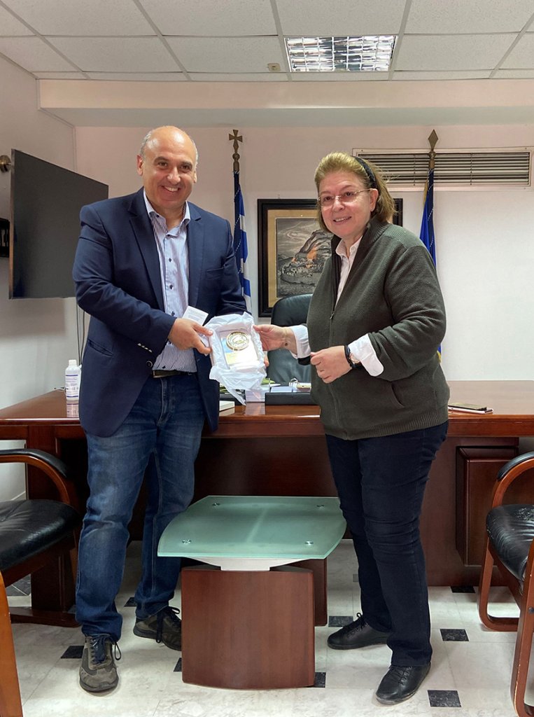ΜΕΝΔΩΝΗ 9