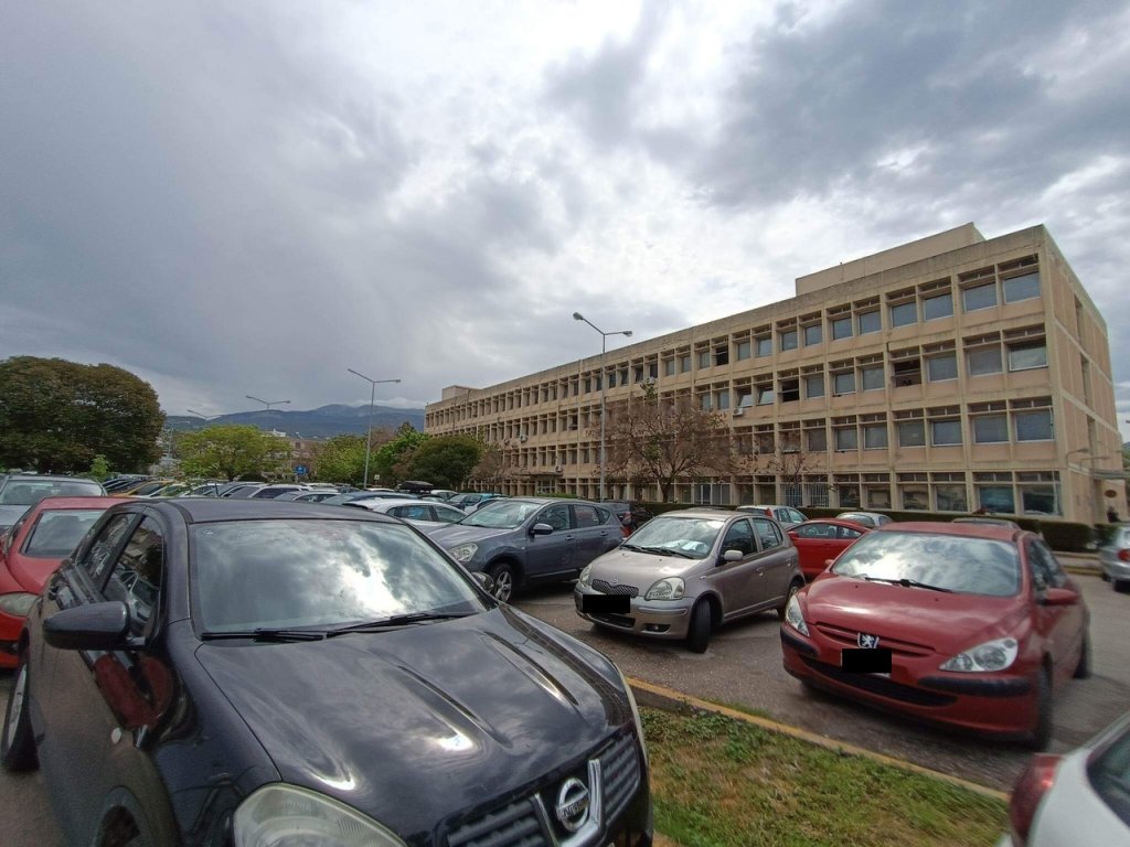 ΝΟΣΟΚΟΜΕΙΟ ΑΓ. ΑΝΔΡΕΑΣ ΠΑΡΚΝΓΚ 7 1