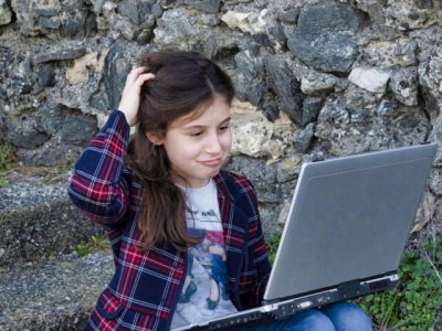 child internet laptop pixabay 768x480 1