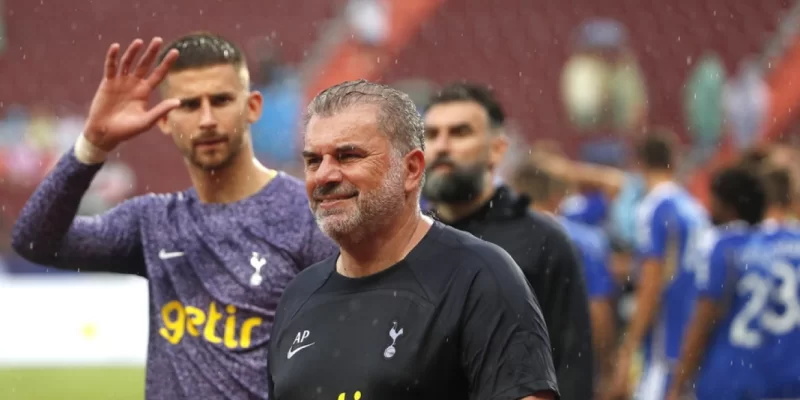 Ένας Έλληνας προπονητής του μήνα στην Premier League: Ο Ποστέκογλου κέρδισε το βραβείο του Αυγούστου! 27469669