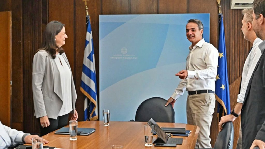 mitsotakis esoterikon