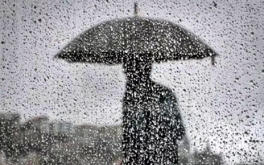 Καιρός: «Βουτιά» της θερμοκρασίας με βροχές – Πότε θα ξεκινήσει η αλλαγή, τι «βλέπουν» οι μετεωρολόγοι