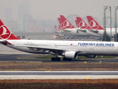 Turkish Airlines TC JOE Airbus A330 303 39244511204 cropped