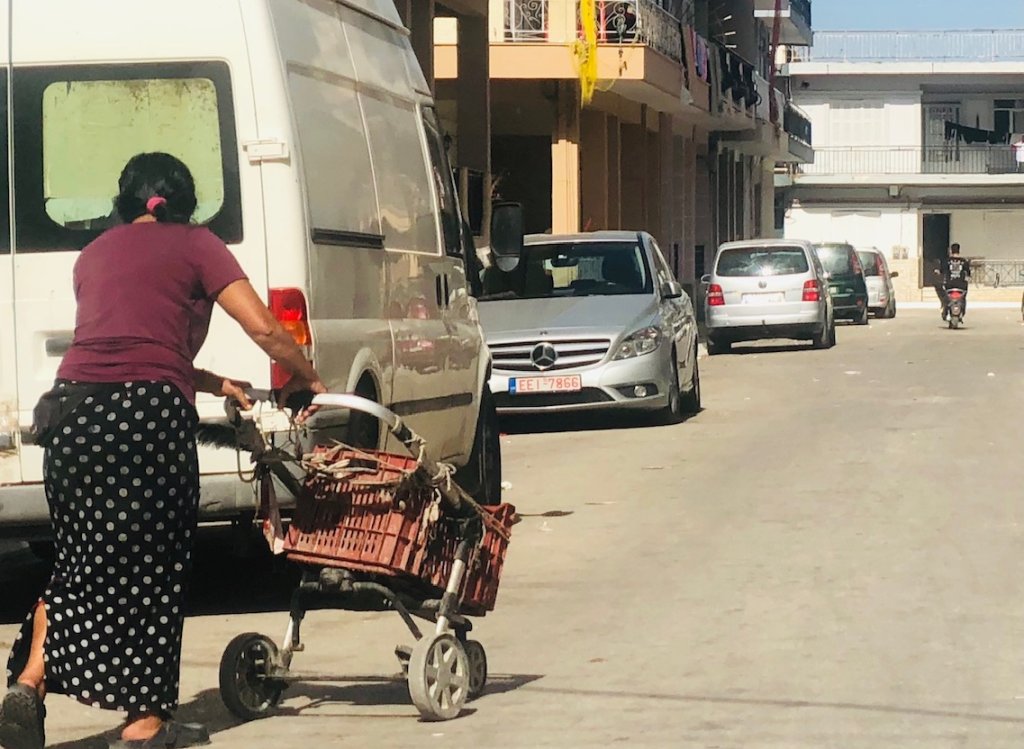 2 τσιγγανοι καδοι e1709816708909