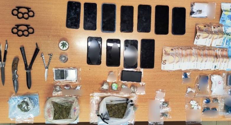 27-4-2024_exarthrothike_egklimatiki_organosi_poy_diakinoyse_narkotika_se_anilikoys