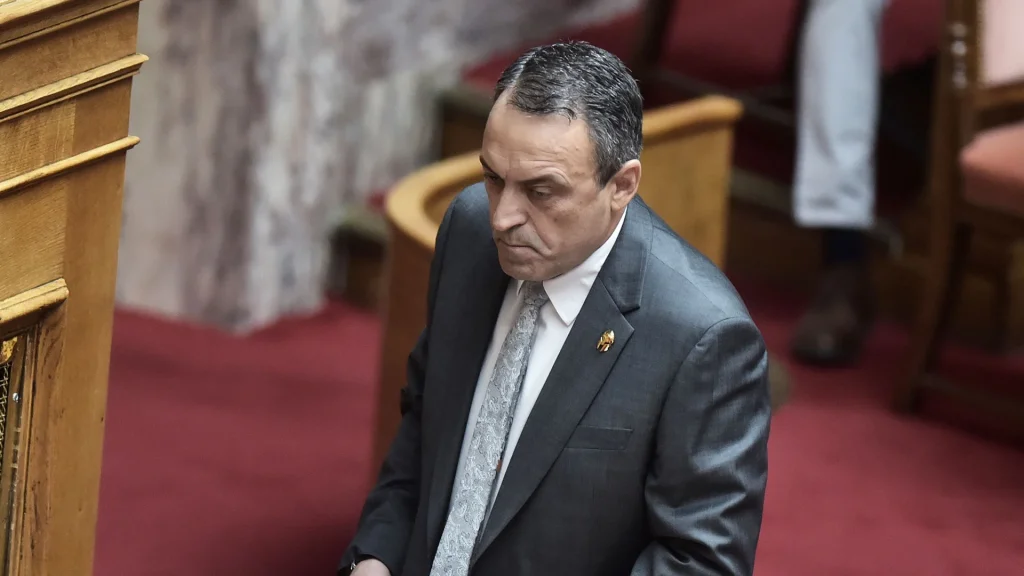 7bef6622fe92a7b7813fc26de9e6b952_3956249-1-1