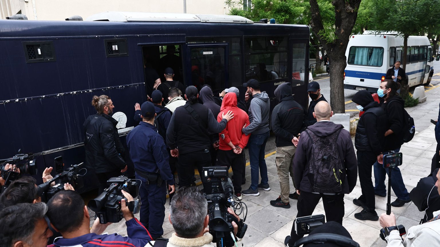 98b5bbe12d80e8e6143a67e0b01bc73a_4244733-1-1