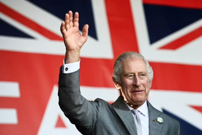 Βασιλιάς Κάρολος: «Είναι πραγματικά πολύ άρρωστος» – Ενημερώνονται συνεχώς τα σχέδια της κηδείας του