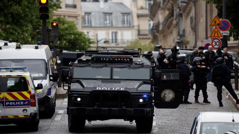 Έκτακτο: Kόκκινος συναγερμός στo Παρίσι