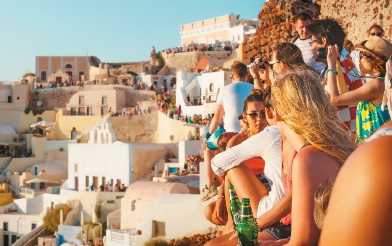 tourismos-Santorini-9-768x483