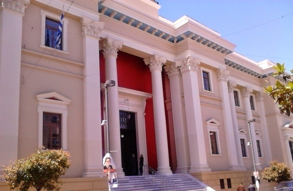 ΕΞΩΣΗ (1)