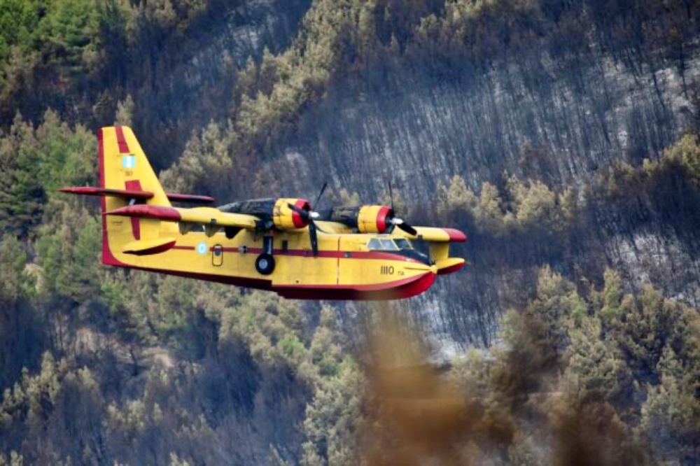 canadair3-640x426