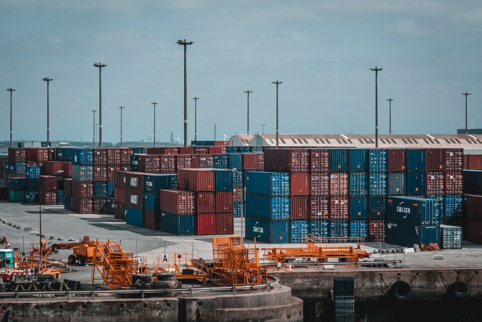 containers-2048x1371