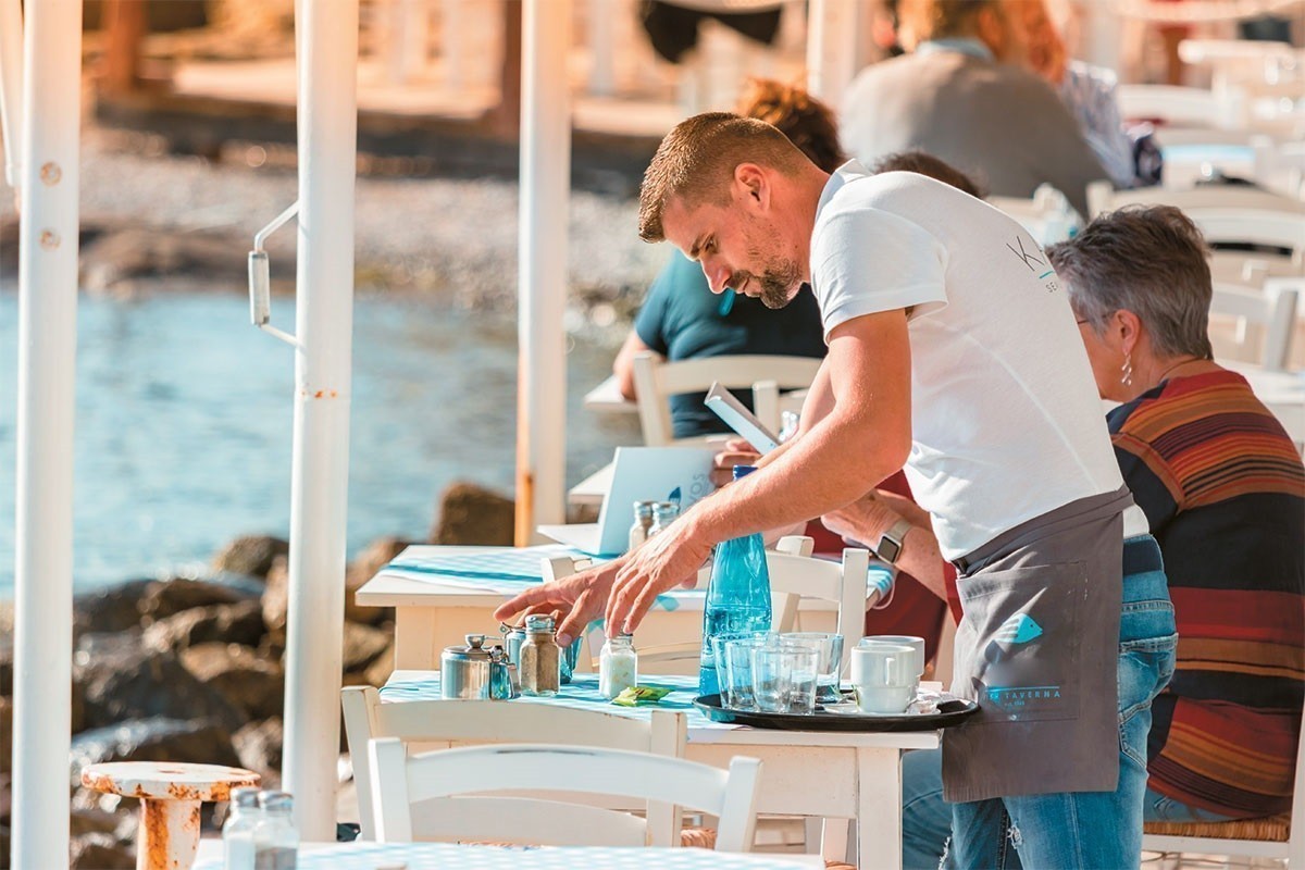 ergazomenos-tourismos-6