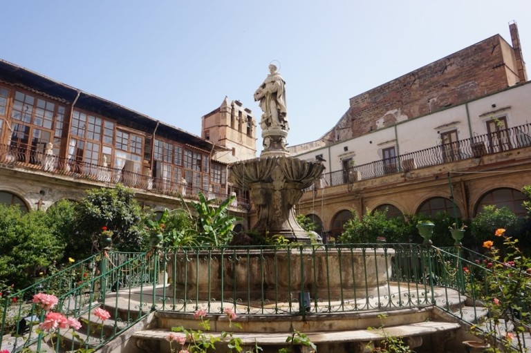 pexels-fontana-sicilia-768x511