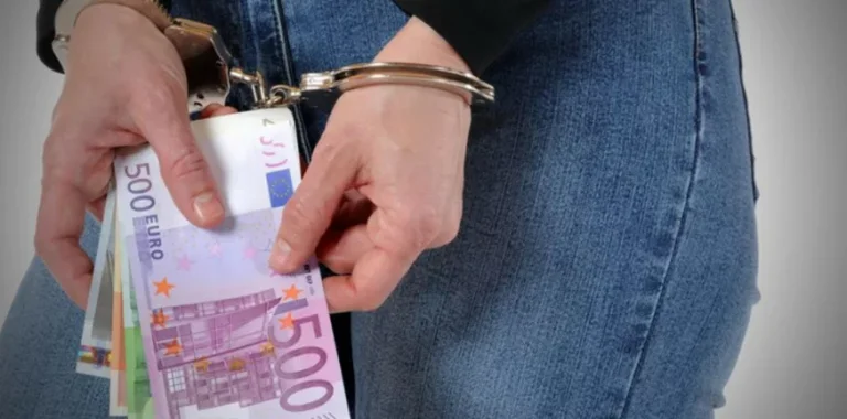 Δυτική Ελλάδα: Υπάλληλος με πλαστό πτυχίο πρέπει να επιστρέψει 230.000 ευρώ!