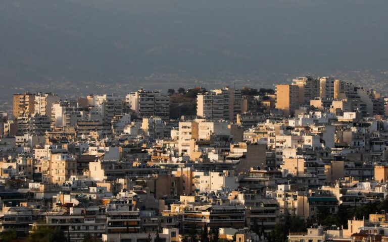 akinita_athens_greece_reuters_COSTAS_BALTAS-768x480