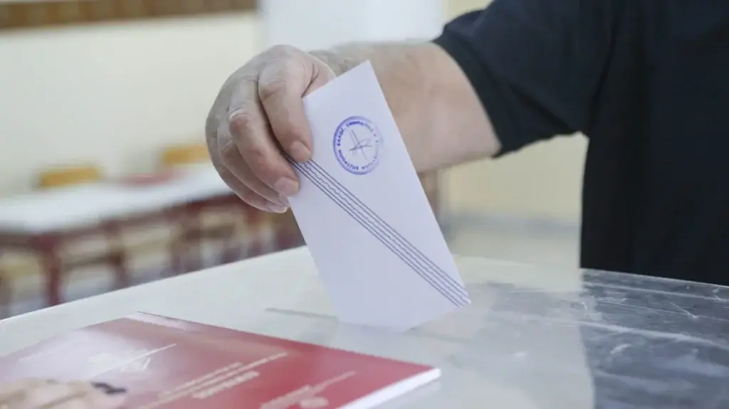 dimoskopisi_marc_preview_xr