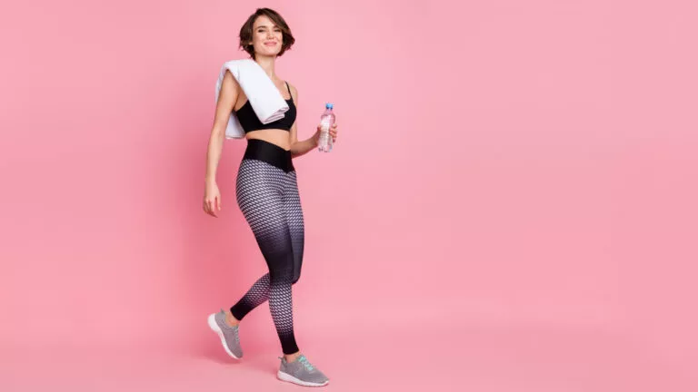 woman_walk_fit_2078235763-768x432