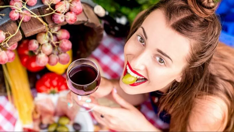 474878176_olives-768x433