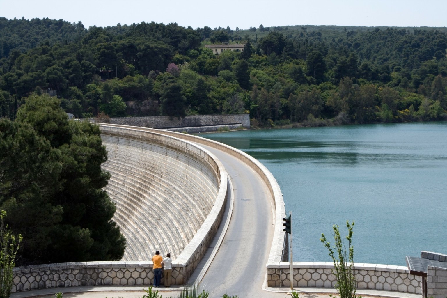Lake-Marathon-Wikipedia-2048x1365