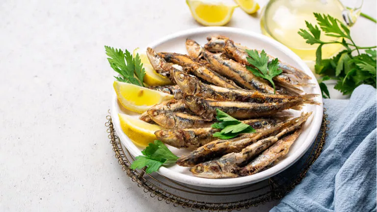 fish_2124418793-768x432
