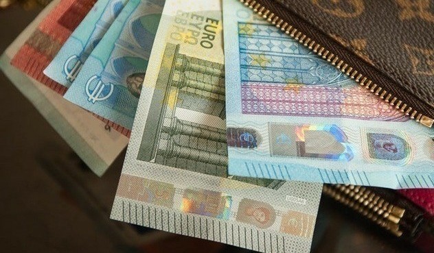 money-new-ape-237373-kentriki-e1719919277912