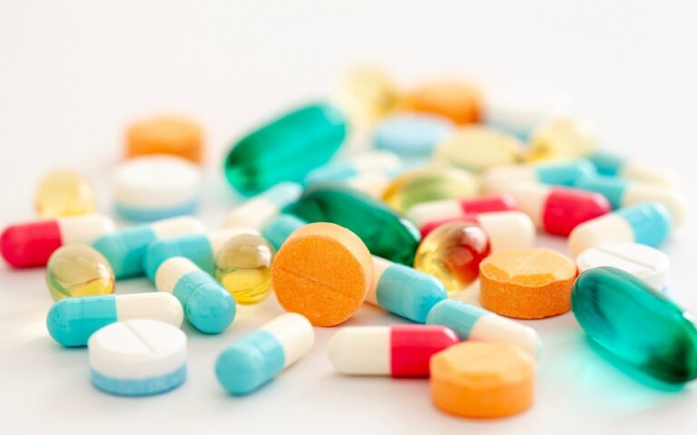 shutterstock_farmaka_pills-768x480