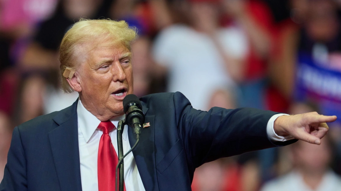 trump_hand
