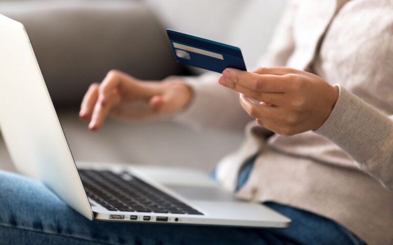 online_shopping_card_shutterstock-768x480
