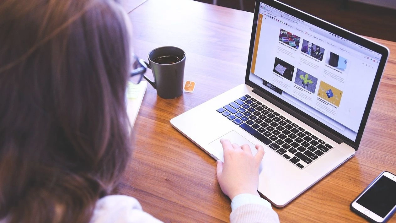 513c0936-student-849821_1280