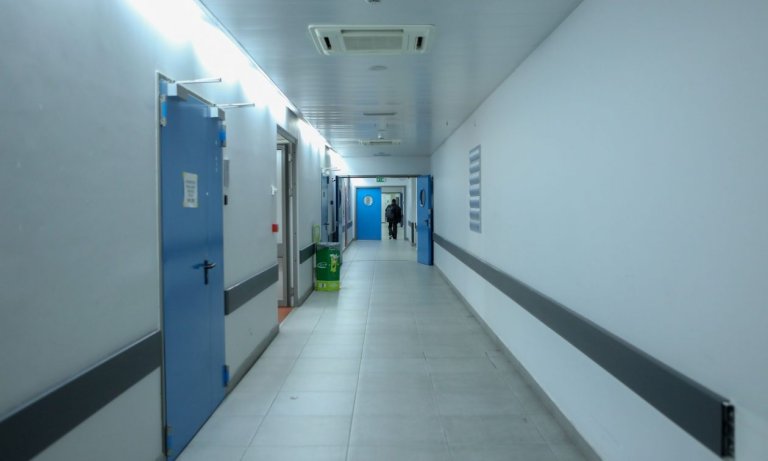 Πτολεμαΐδα: Ο καυγάς κατέληξε σε πυροβολισμούς - Στο νοσοκομείο 58χρονος με τραύμα στο μάτι