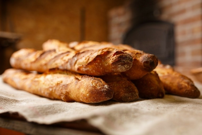 bread-fournos-free-768x512