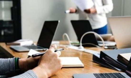 ergazomenoi6-550x330-1