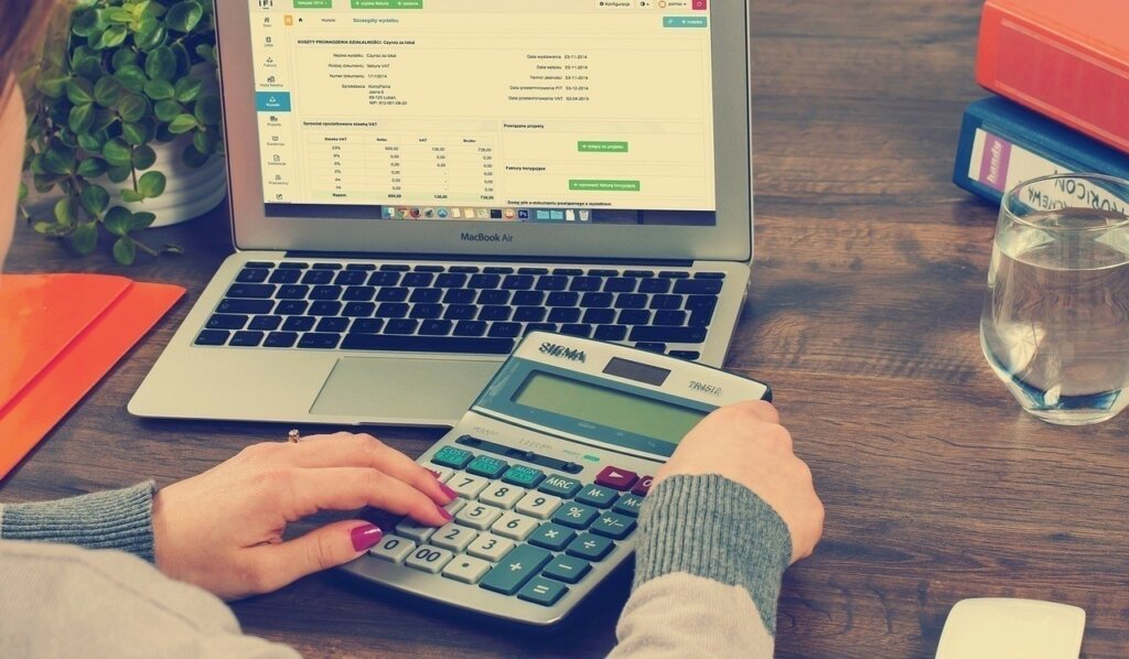 TAX-PIXABAY-e1682598735278