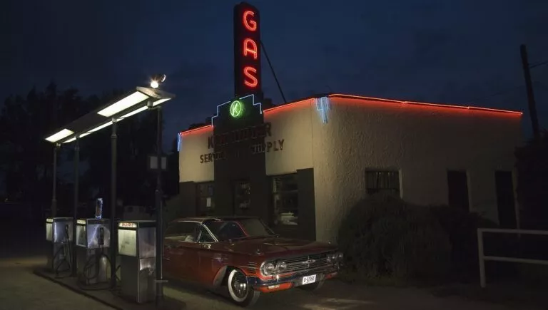 car_gas_station_106054121-768x435