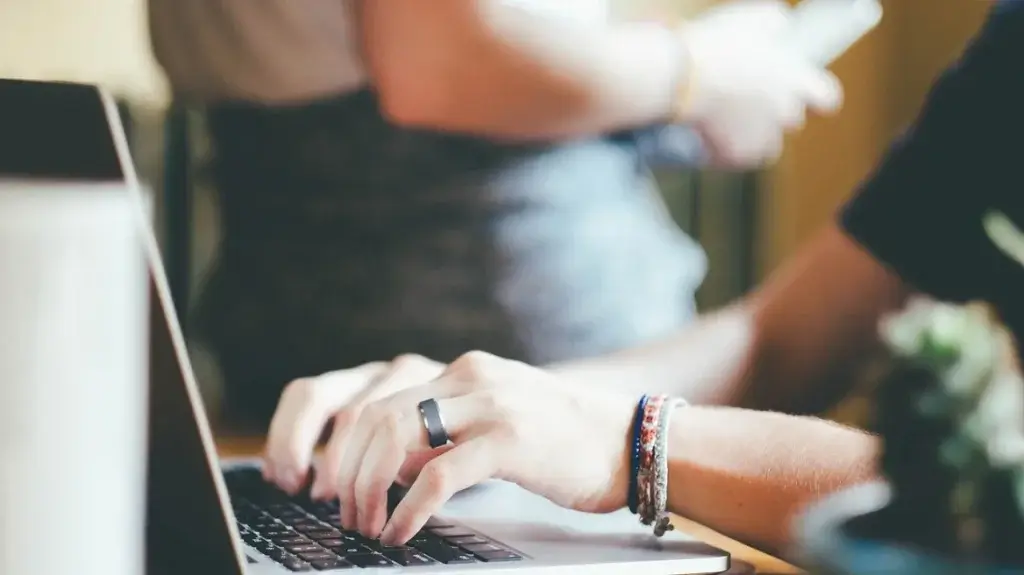 computer-1185637_1280