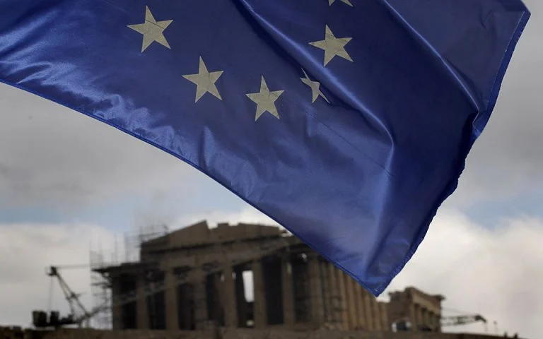 greece_eu_flag_AP_-768x480