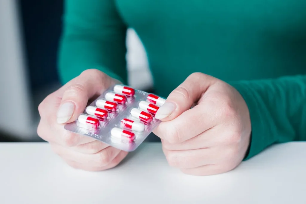 medical-treatment-with-pills_23-2148168483