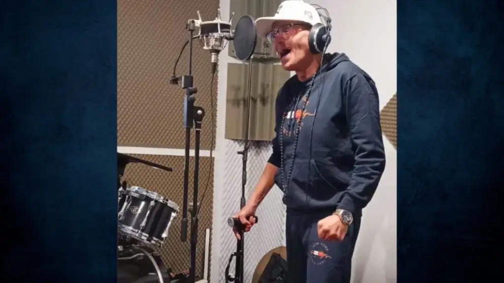 mixcollage-04-dec-2024-01-23-am-8261